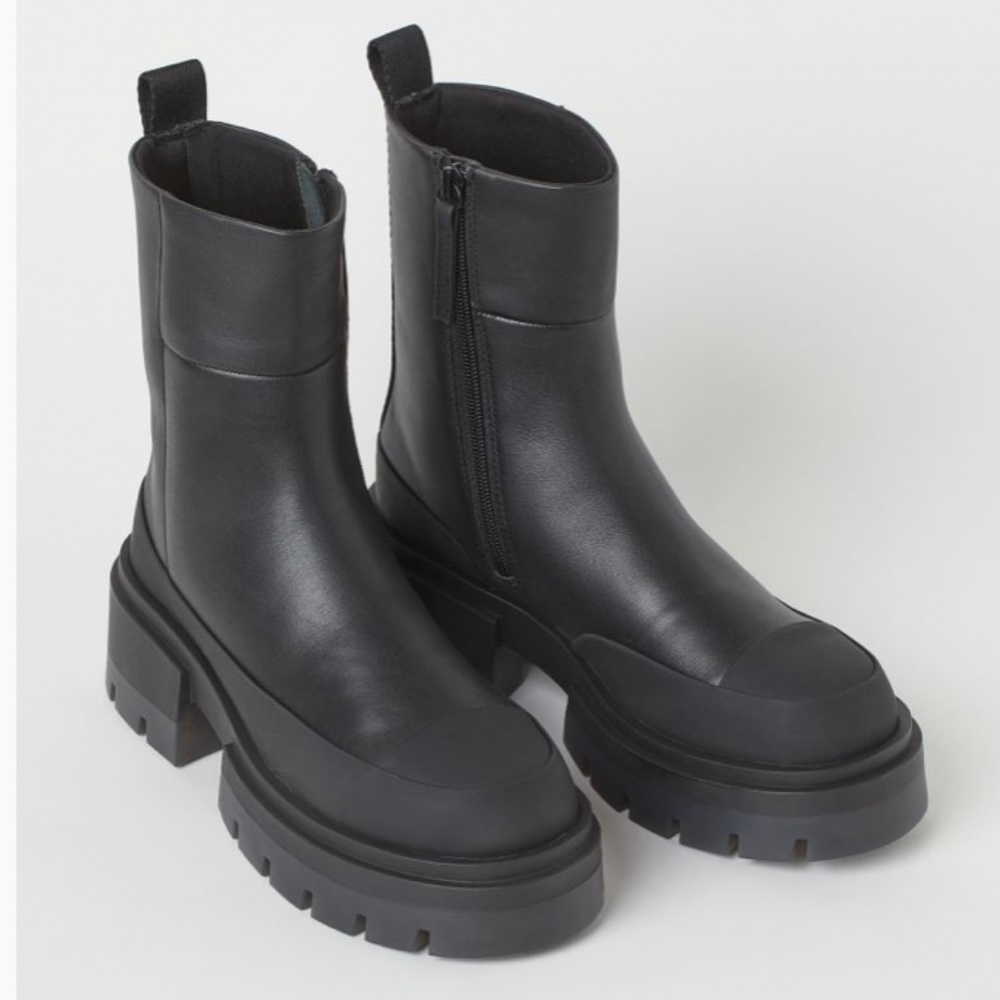 H&M Premium Selection Leather Chunky Lug Sole Platform Chelsea Boots 38/8 Black